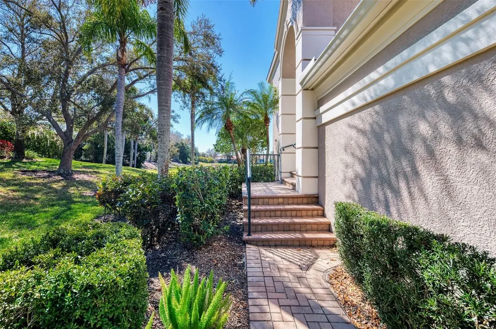 5242 Parisienne Place Sarasota FL 34238