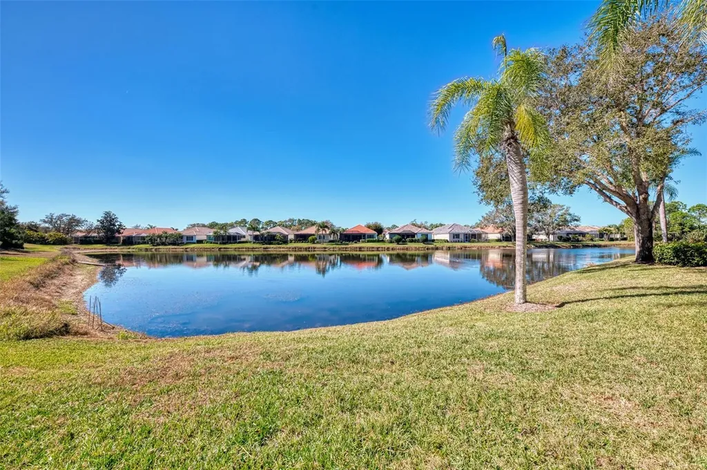 5242 Parisienne Place Sarasota FL 34238