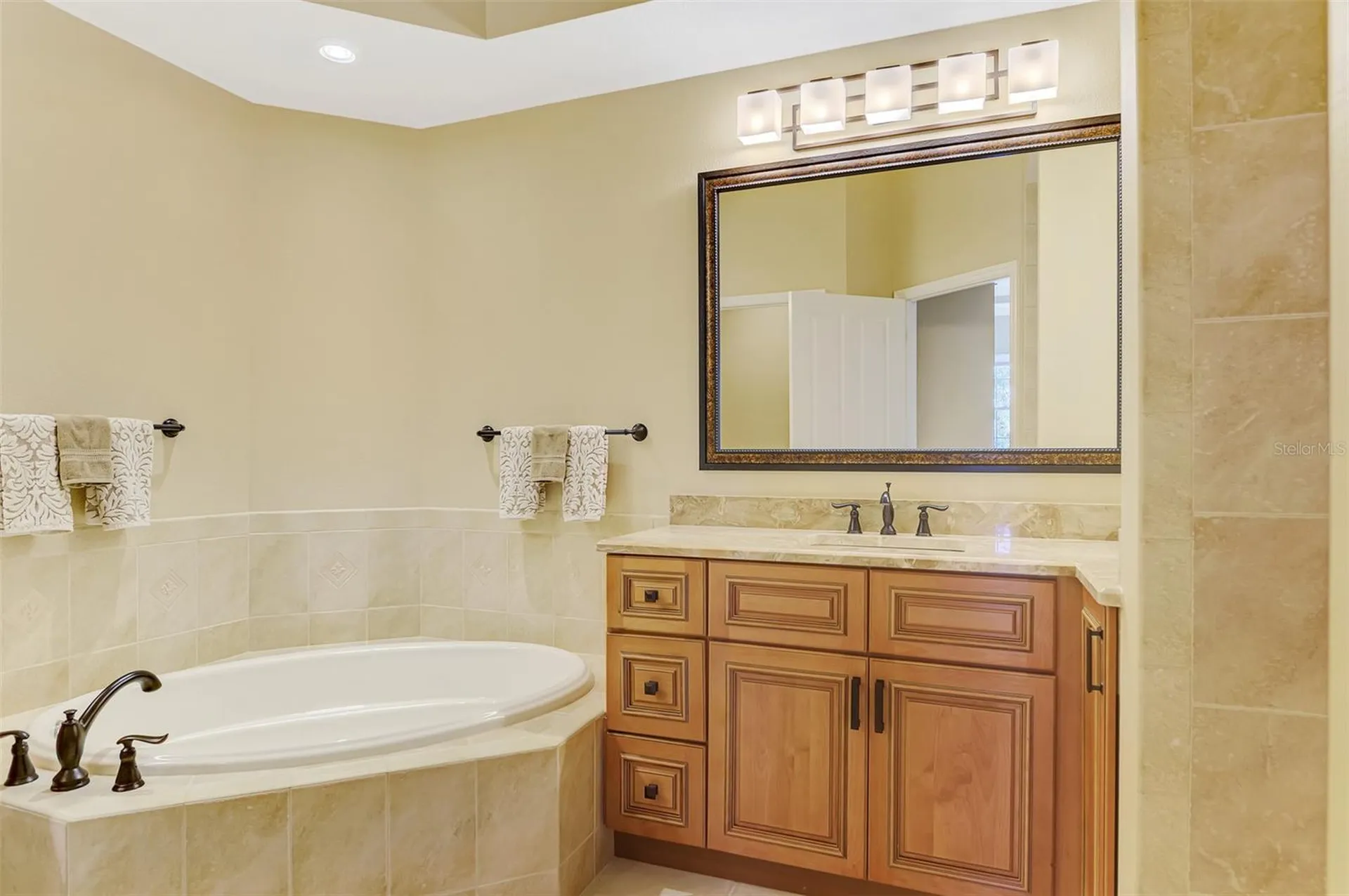 5242 Parisienne Place Sarasota FL 34238