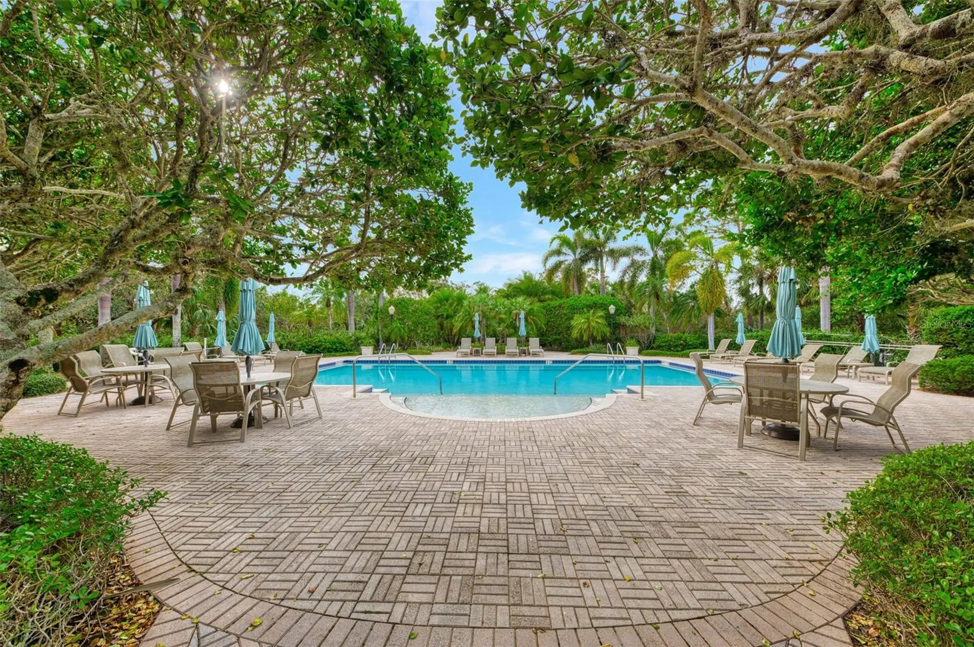5242 Parisienne Place Sarasota FL 34238
