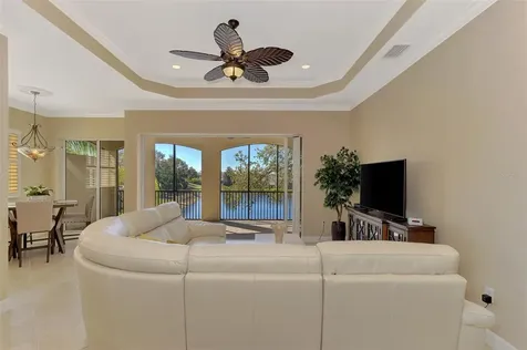 5242 Parisienne Place Sarasota FL 34238