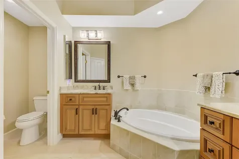5242 Parisienne Place Sarasota FL 34238