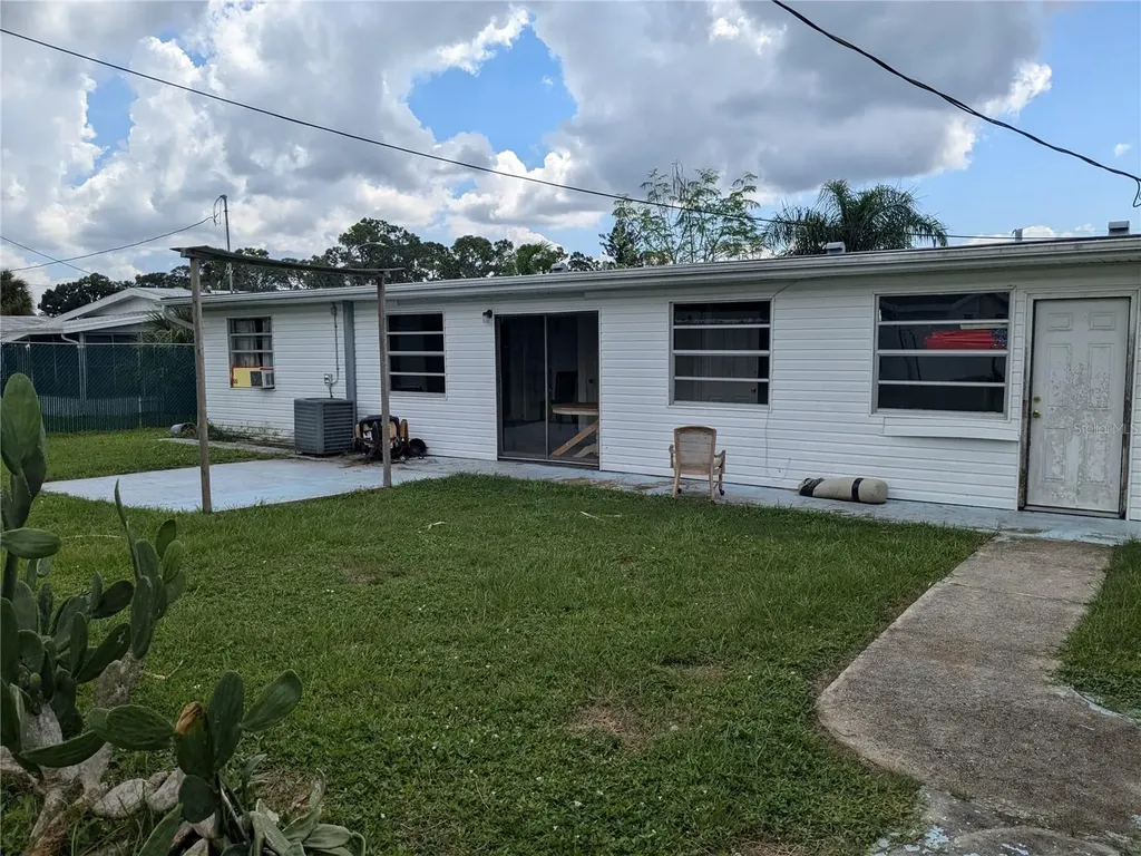 8274 Herbison Avenue North Port FL 34287