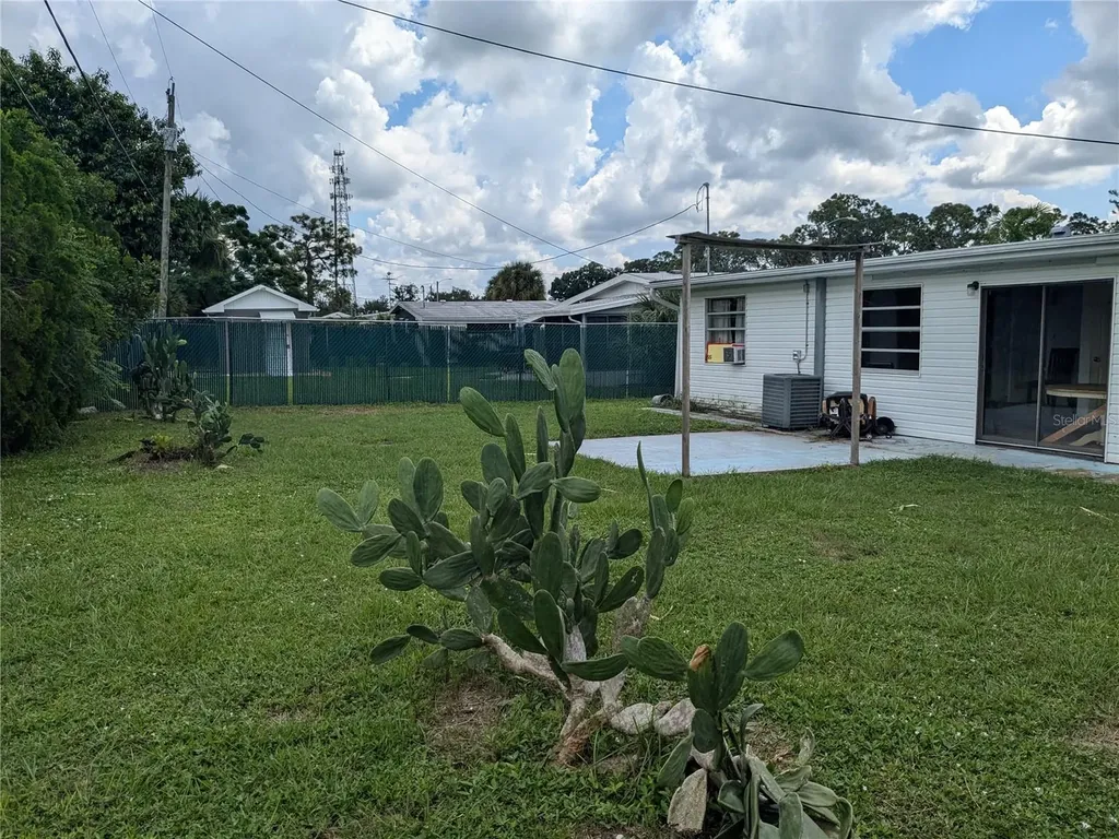 8274 Herbison Avenue North Port FL 34287