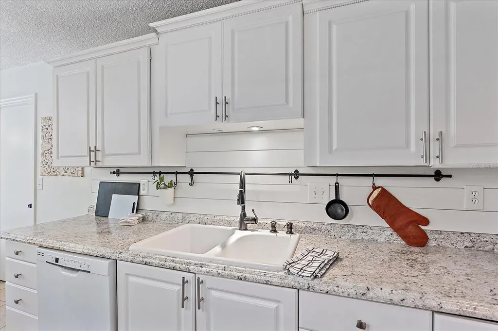 5766 Forester Pine Court Sarasota FL 34243