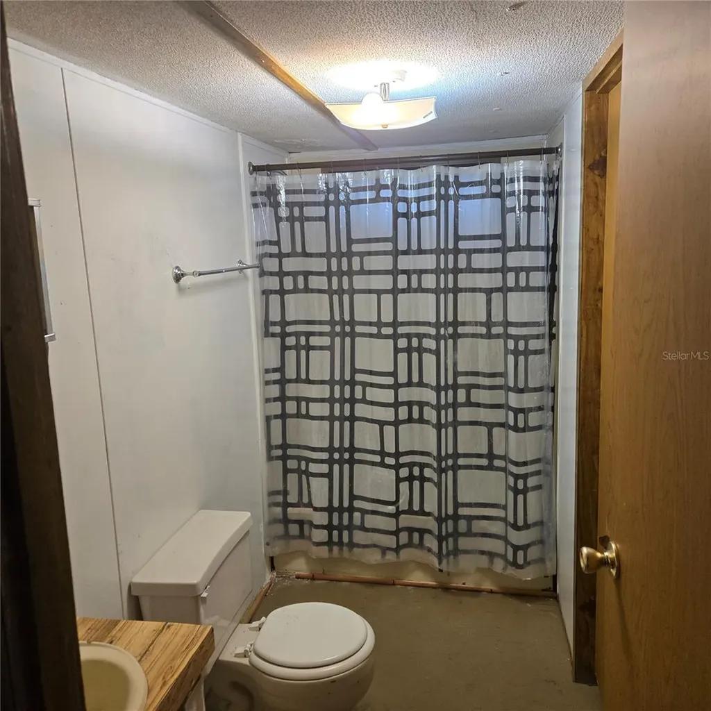 2820 Barnes Street Marianna FL 32448