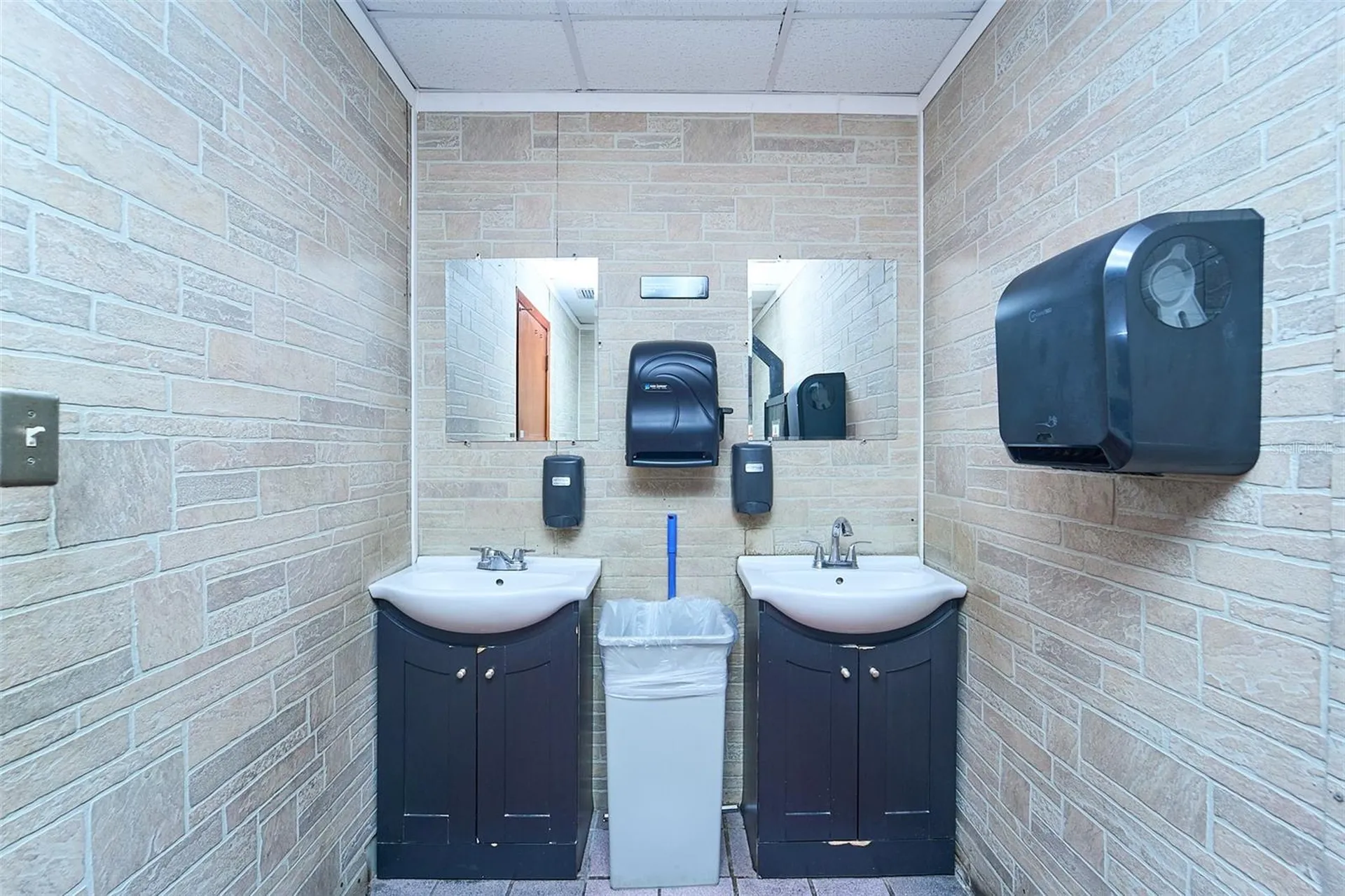 706 E Brandon Boulevard Brandon FL 33511