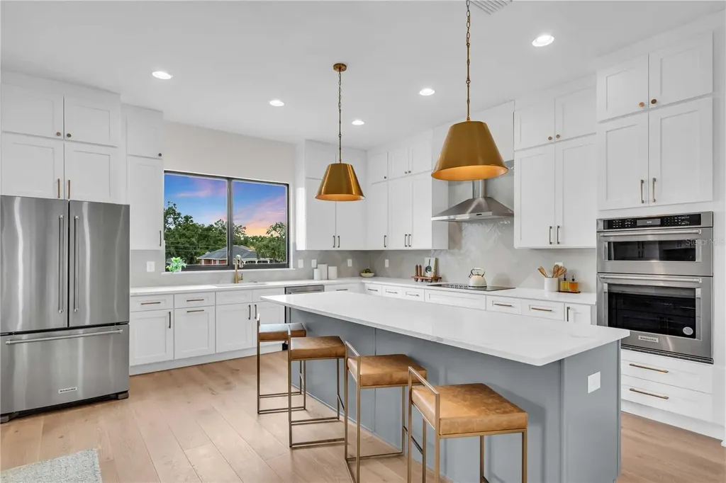 3002 W Platt Tampa FL 33609