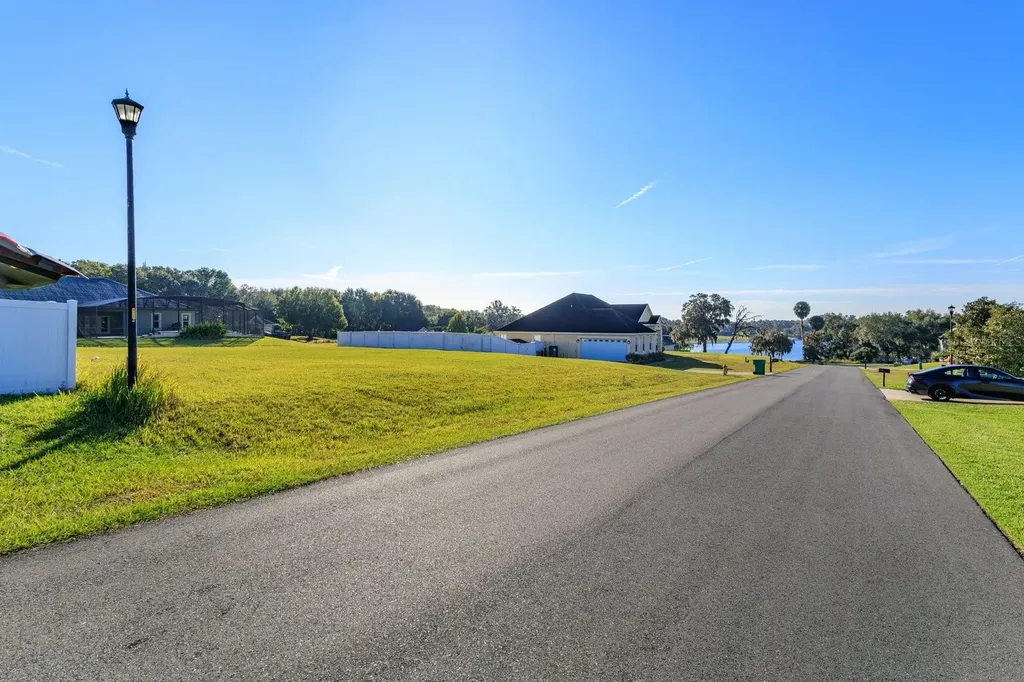 1013 Myrtle Breezes Court Fruitland Park FL 34731