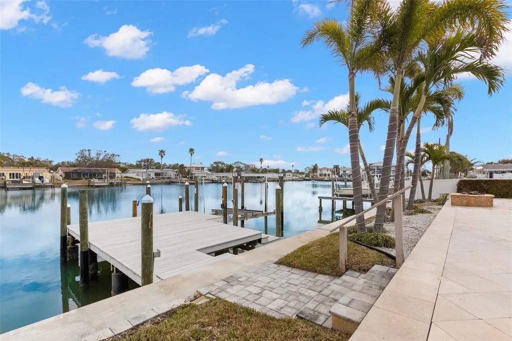 280 N Julia Circle St Pete Beach FL 33706