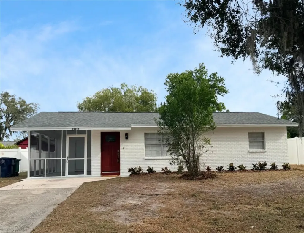 10017 N Hartts Drive Tampa FL 33617