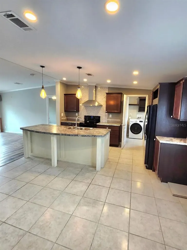 6505 Arizona Street Bradenton FL 34207