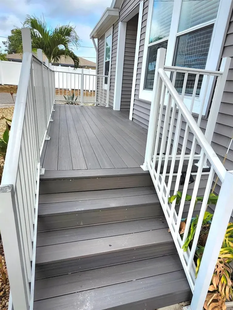6505 Arizona Street Bradenton FL 34207