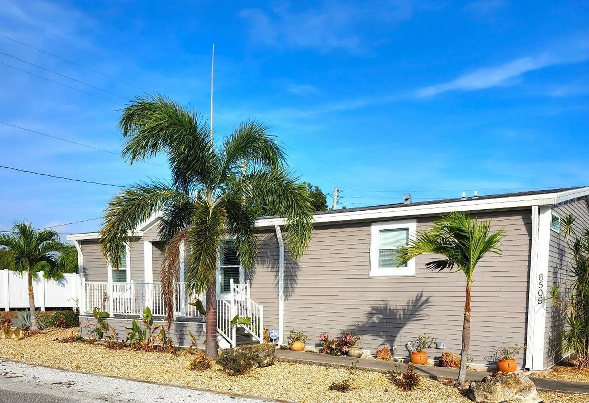6505 Arizona Street Bradenton FL 34207