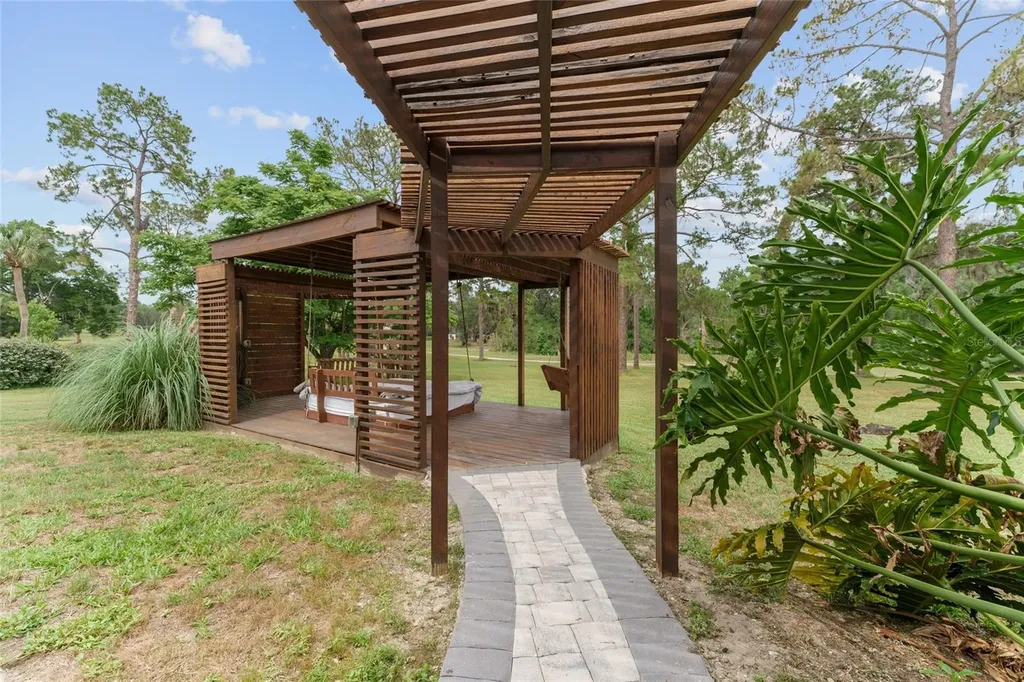 4841 NW 76th Court Ocala FL 34482