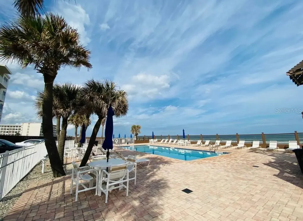 1233 S Atlantic Avenue Daytona Beach FL 32118