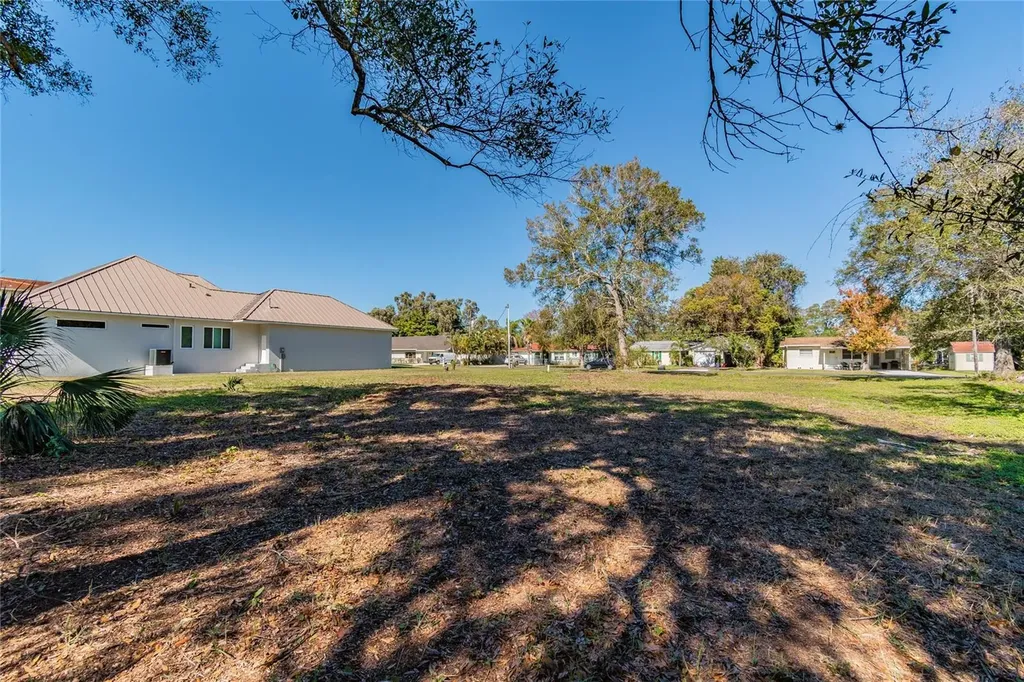 5750 60th Avenue N St Petersburg FL 33709