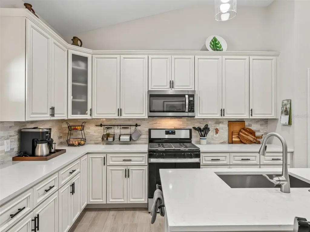 4791 NE 125th Loop Oxford FL 34484