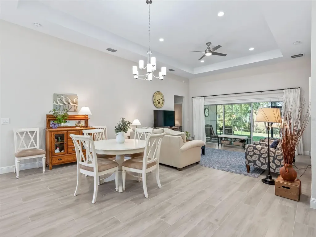 4791 NE 125th Loop Oxford FL 34484