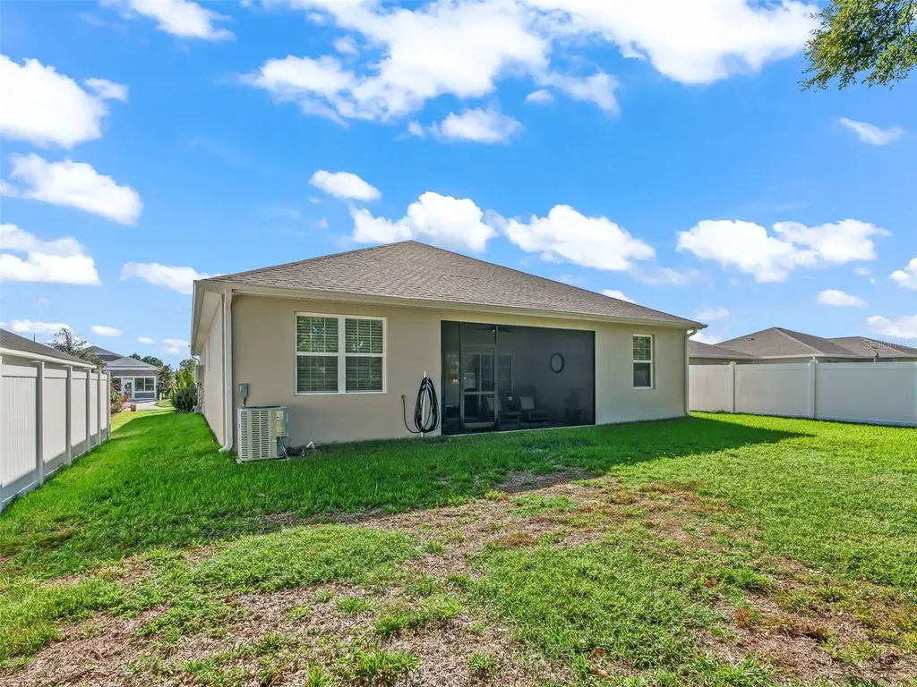 4791 NE 125th Loop Oxford FL 34484