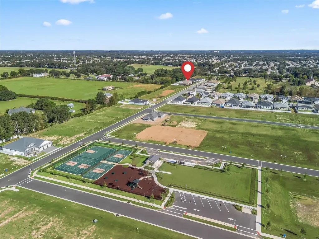 4791 NE 125th Loop Oxford FL 34484