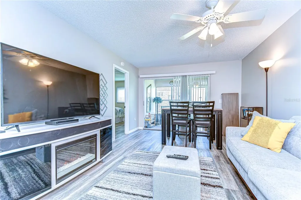 13870 Oakwood Lane Seminole FL 33776