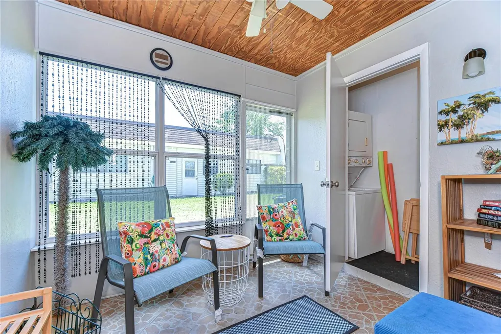 13870 Oakwood Lane Seminole FL 33776