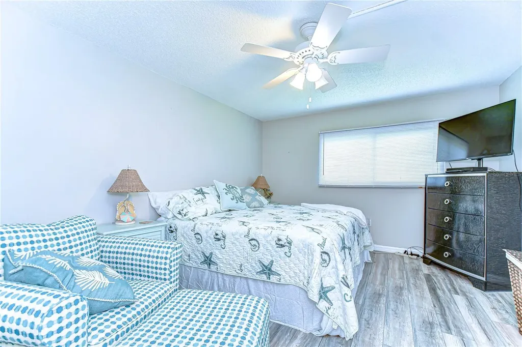 13870 Oakwood Lane Seminole FL 33776