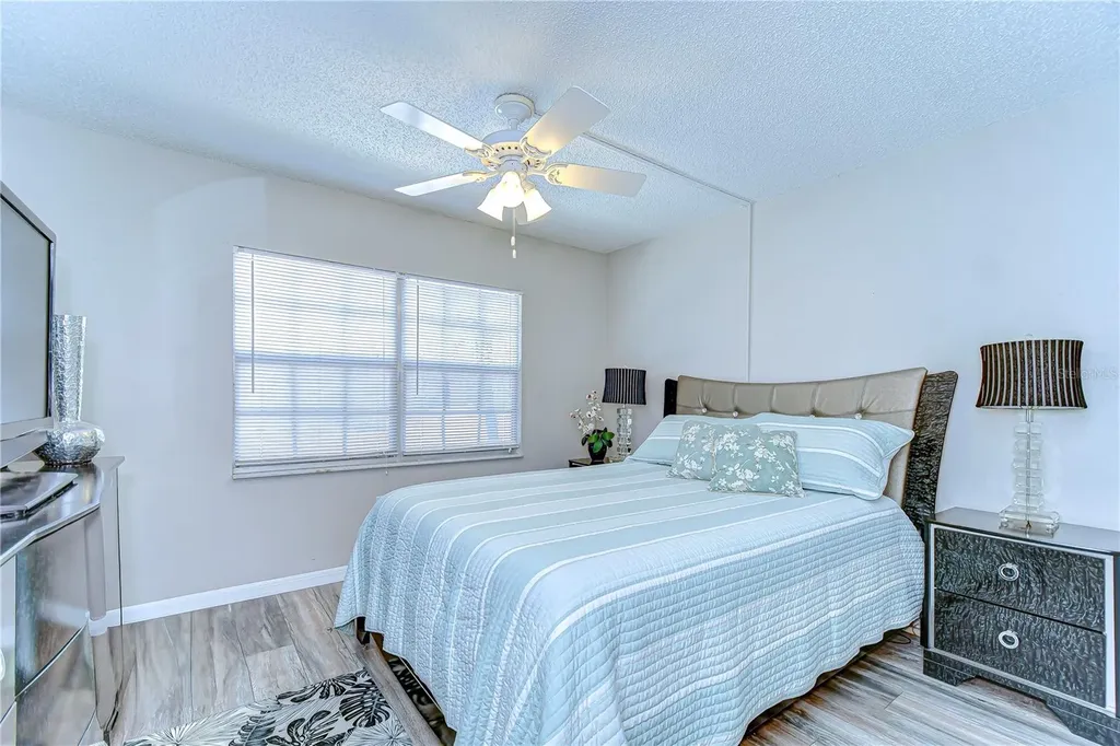 13870 Oakwood Lane Seminole FL 33776