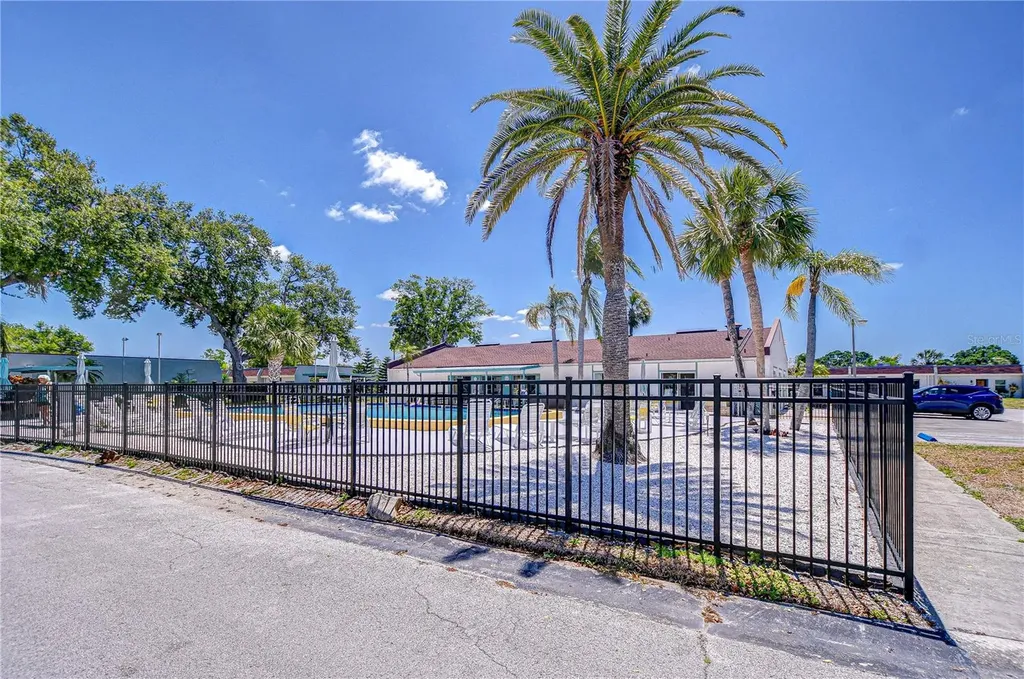 13870 Oakwood Lane Seminole FL 33776