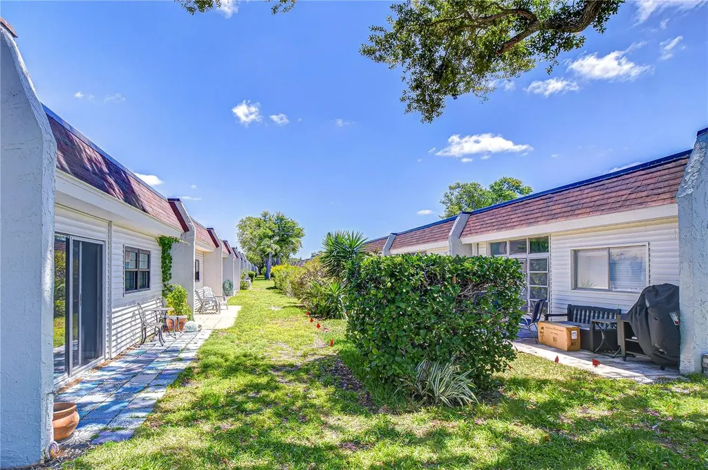 13870 Oakwood Lane Seminole FL 33776