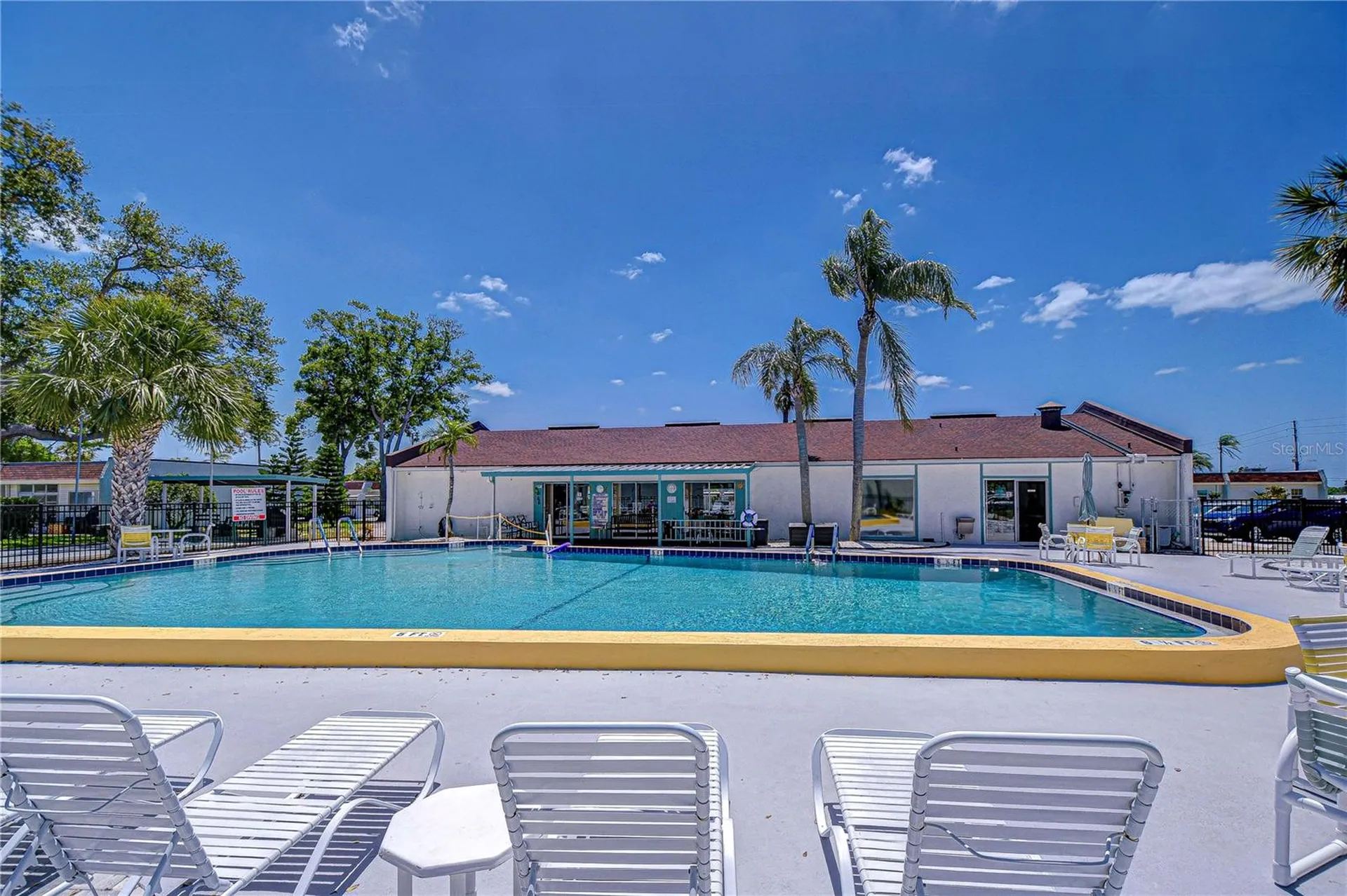 13870 Oakwood Lane Seminole FL 33776