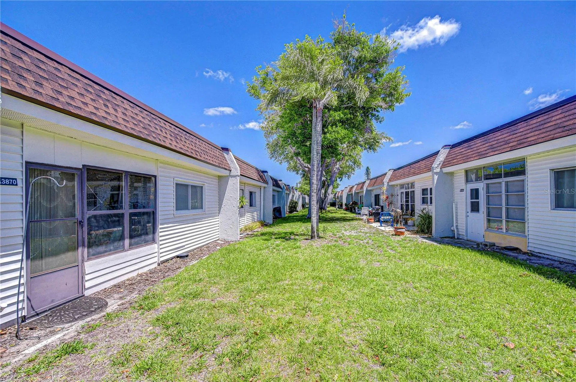 13870 Oakwood Lane Seminole FL 33776