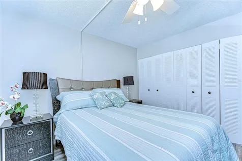 13870 Oakwood Lane Seminole FL 33776