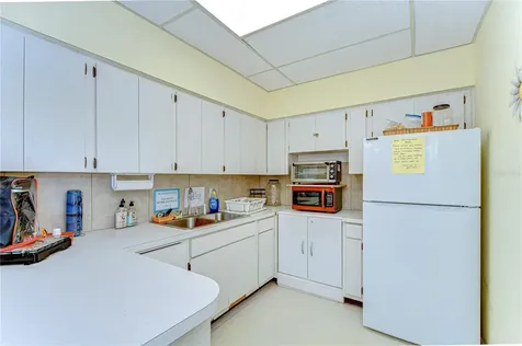 13870 Oakwood Lane Seminole FL 33776