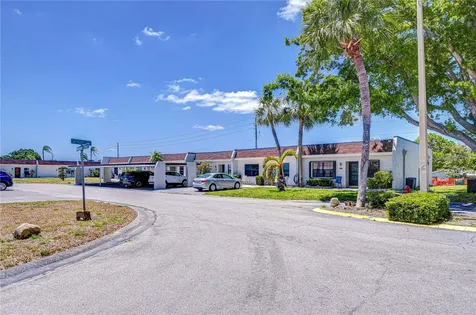 13870 Oakwood Lane Seminole FL 33776