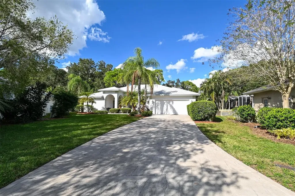 3866 Surrey Court Sarasota FL 34235