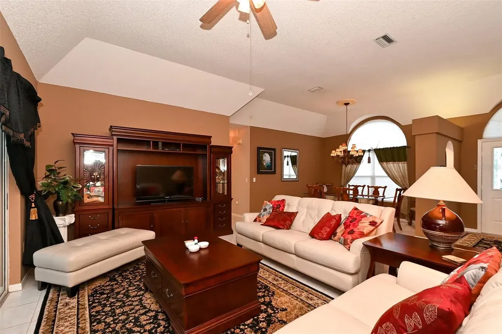 3866 Surrey Court Sarasota FL 34235