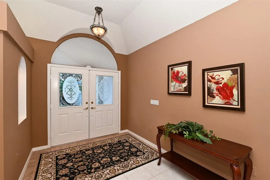 3866 Surrey Court Sarasota FL 34235