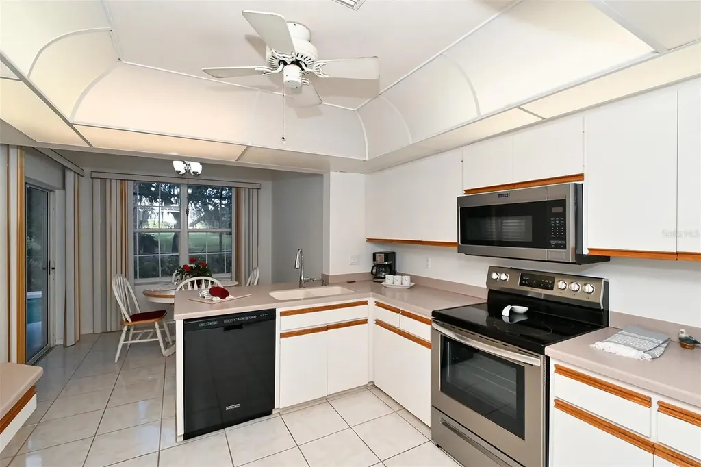 3866 Surrey Court Sarasota FL 34235