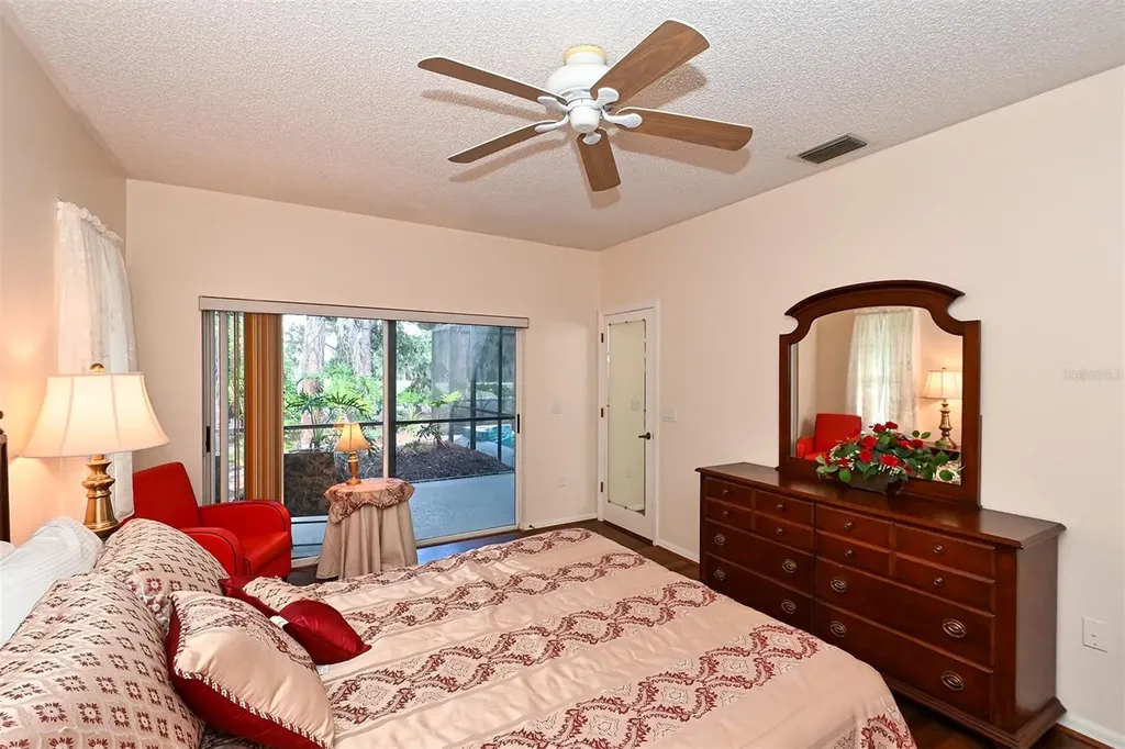 3866 Surrey Court Sarasota FL 34235