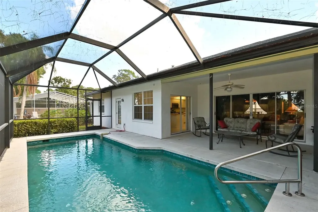 3866 Surrey Court Sarasota FL 34235