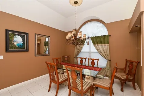 3866 Surrey Court Sarasota FL 34235