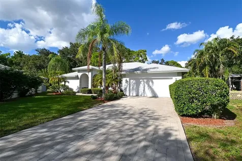 3866 Surrey Court Sarasota FL 34235