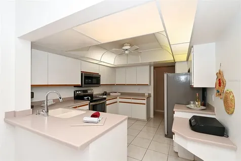 3866 Surrey Court Sarasota FL 34235