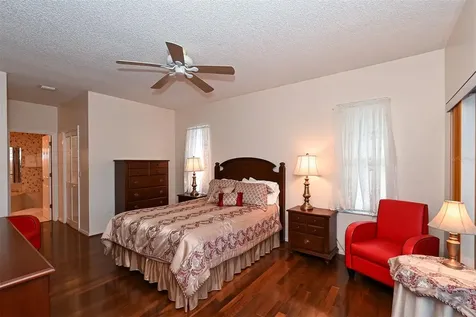 3866 Surrey Court Sarasota FL 34235