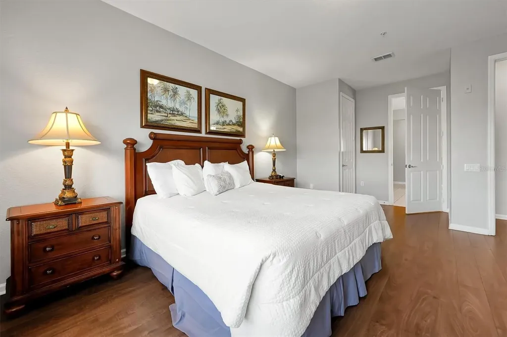 5036 Shoreway Loop Orlando FL 32819
