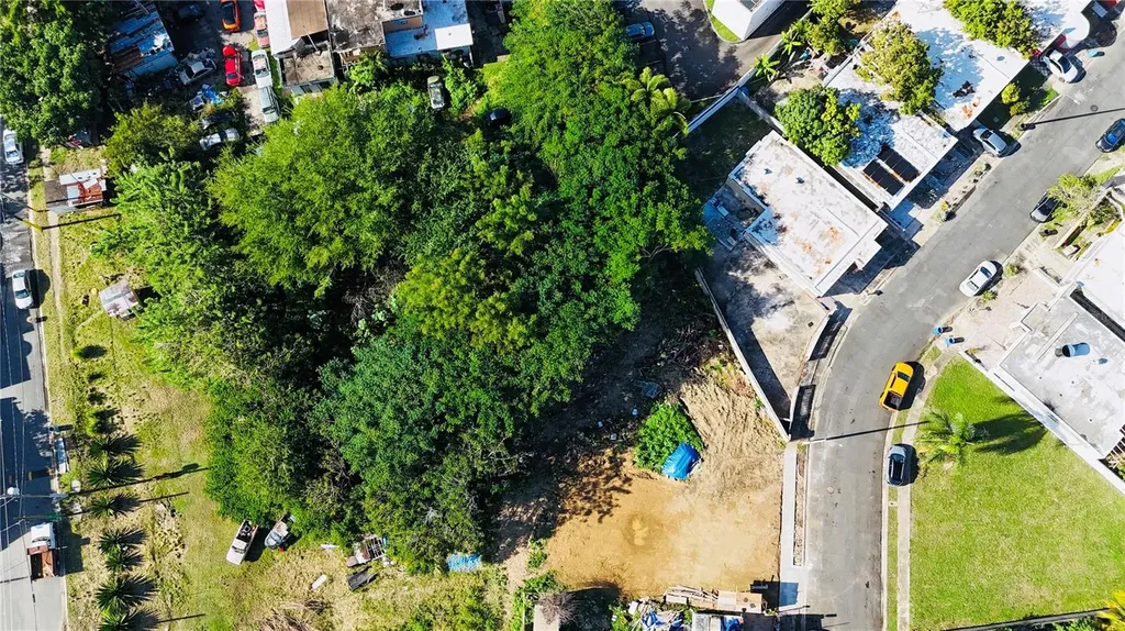 Urb. Jardines De Loiza C-8 Loiza PR 00772