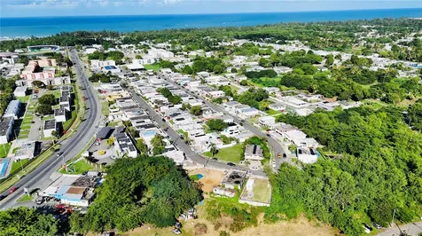 Urb. Jardines De Loiza C-8 Loiza PR 00772