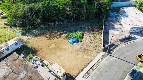 Urb. Jardines De Loiza C-8 Loiza PR 00772